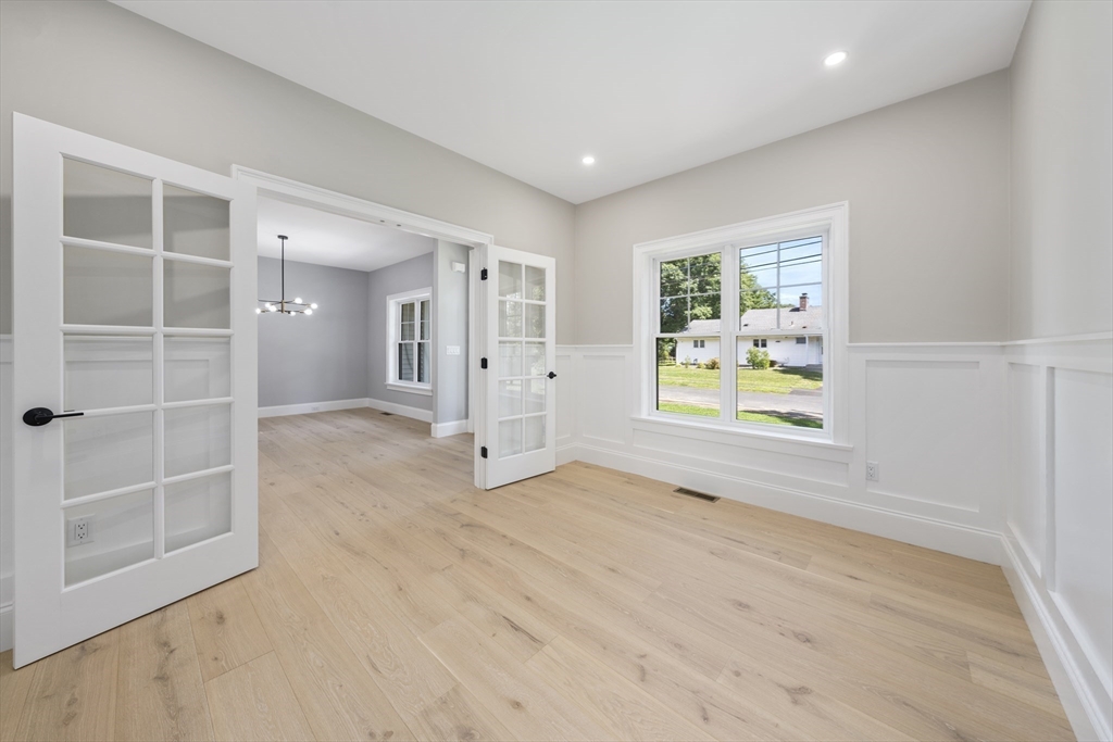 44 Harwood Rd