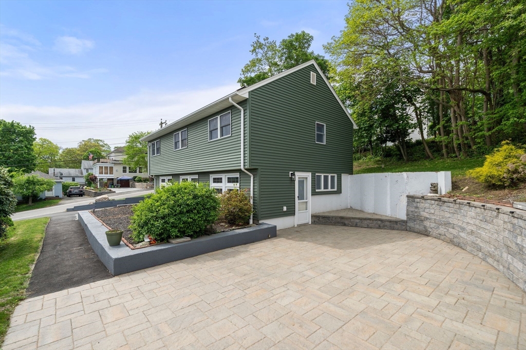 152 Audubon Ave