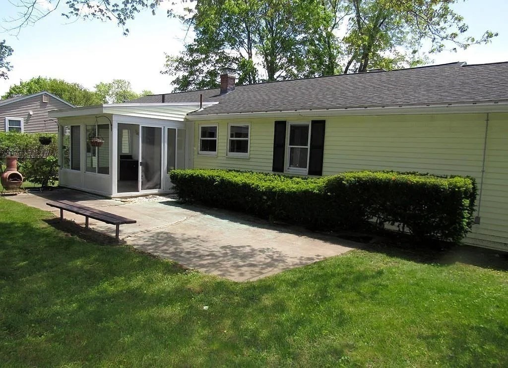 1247 Trapelo Rd