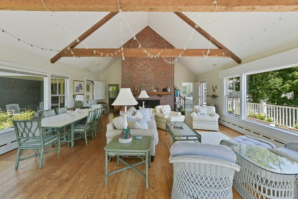 Barnstable, Massachusetts 02635, United States, 5 Bedrooms Bedrooms, ,3 BathroomsBathrooms,Residential,Active,201554