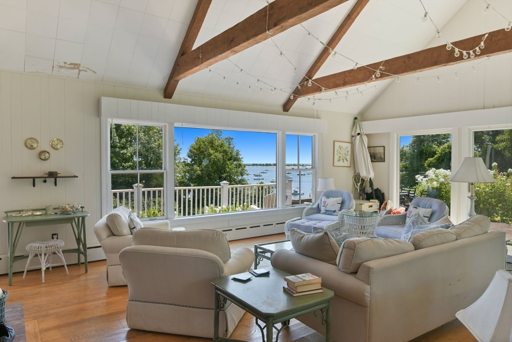 Barnstable, Massachusetts 02635, United States, 5 Bedrooms Bedrooms, ,3 BathroomsBathrooms,Residential,Active,201554