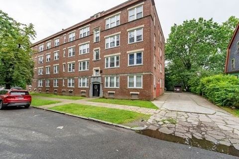 Photo of 10 Marengo Park #3L, Springfield, MA 01108 (MLS # 73439907)