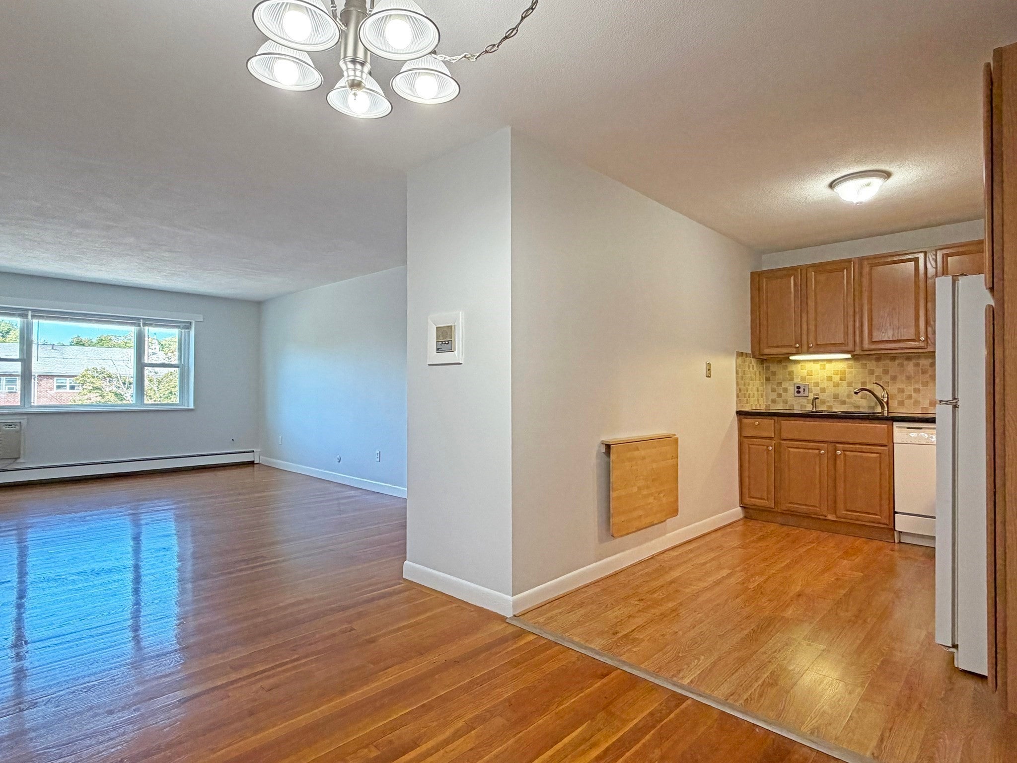 1077 Chestnut St #8, Newton, MA, 1077 Chestnut St #8, Newton, MA Photo #6