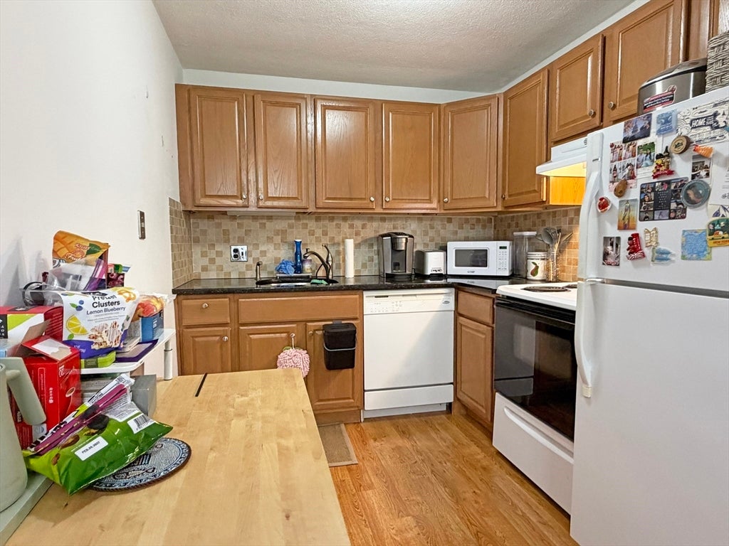 1077 Chestnut St #8, Newton, MA Photo #5