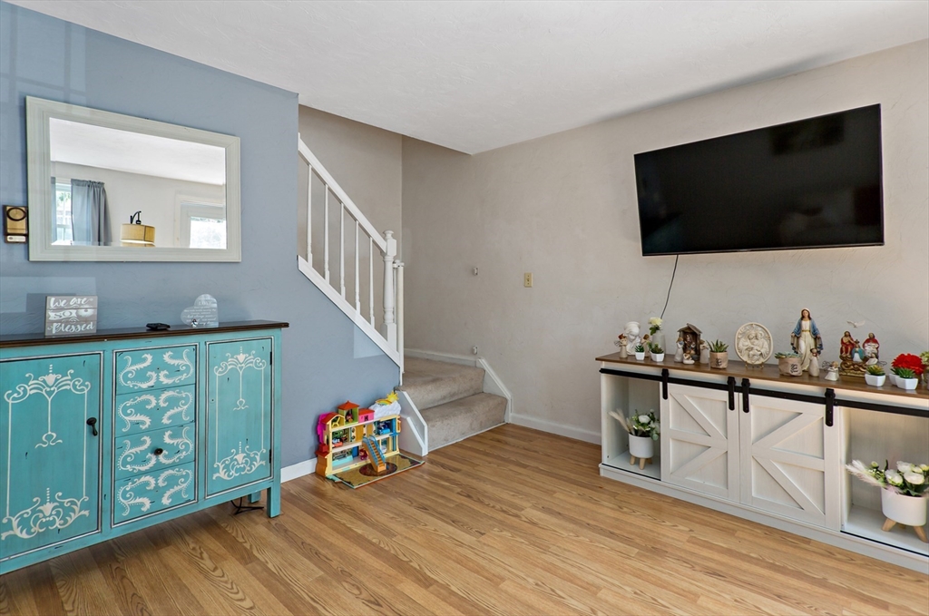 300 Falmouth Road 21C