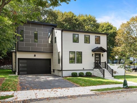 76 Harding St Newton MA 02465