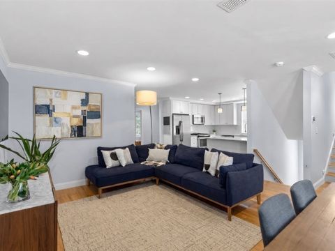 Photo of 40 Catherine St #B, Boston, MA 02131 (MLS # 73484918)