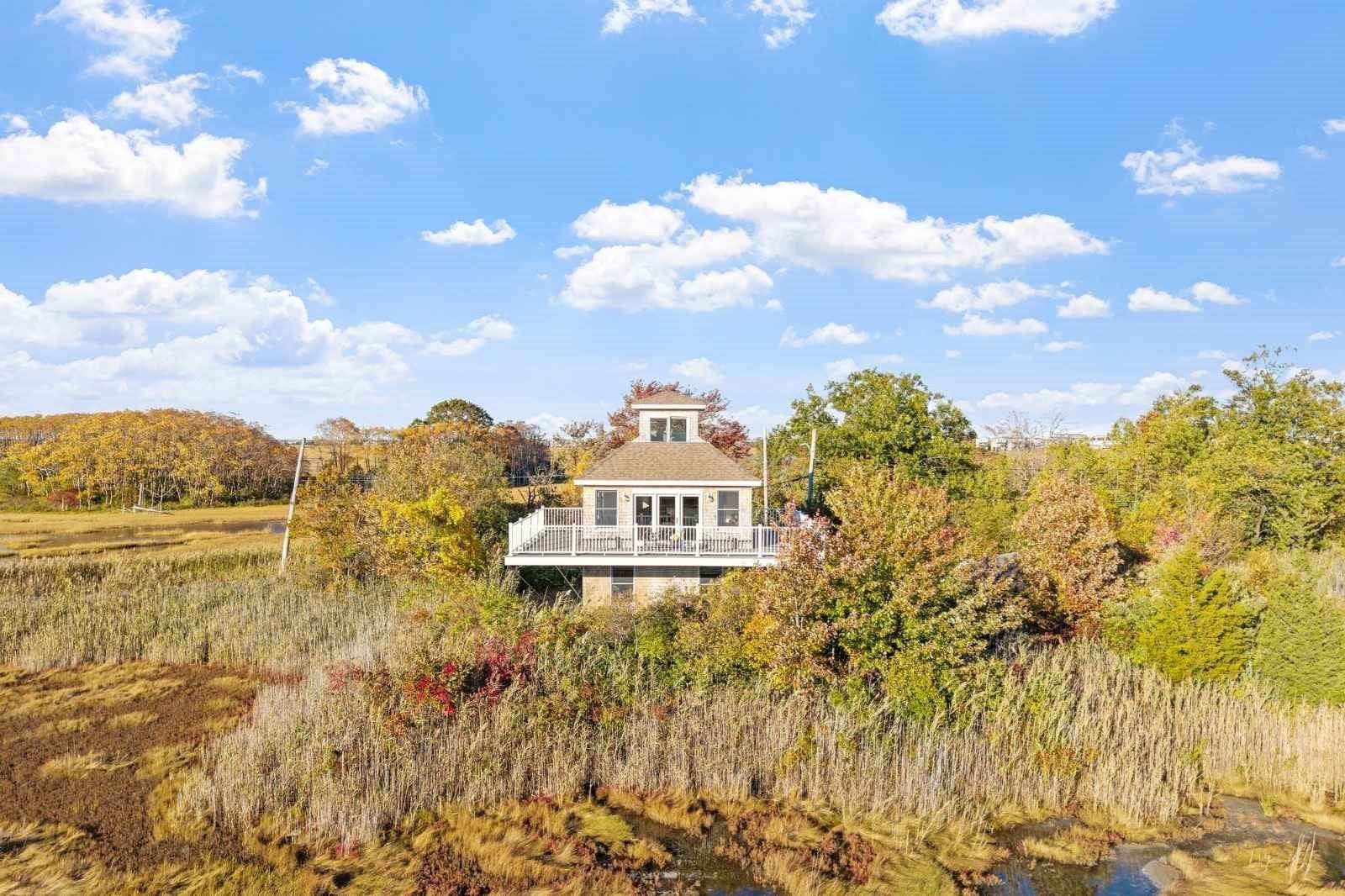 Photo of 34 Old County Rd, Salisbury, MA