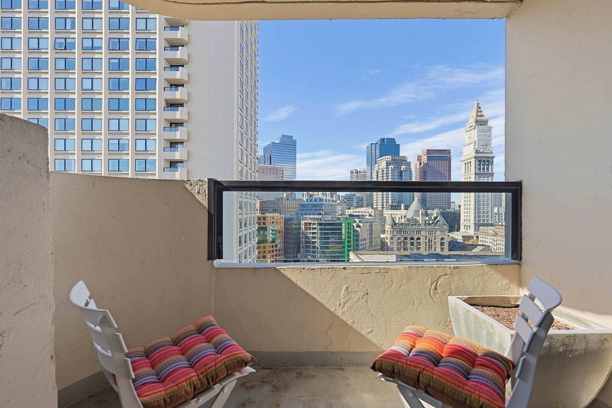 85 East India Row 15F