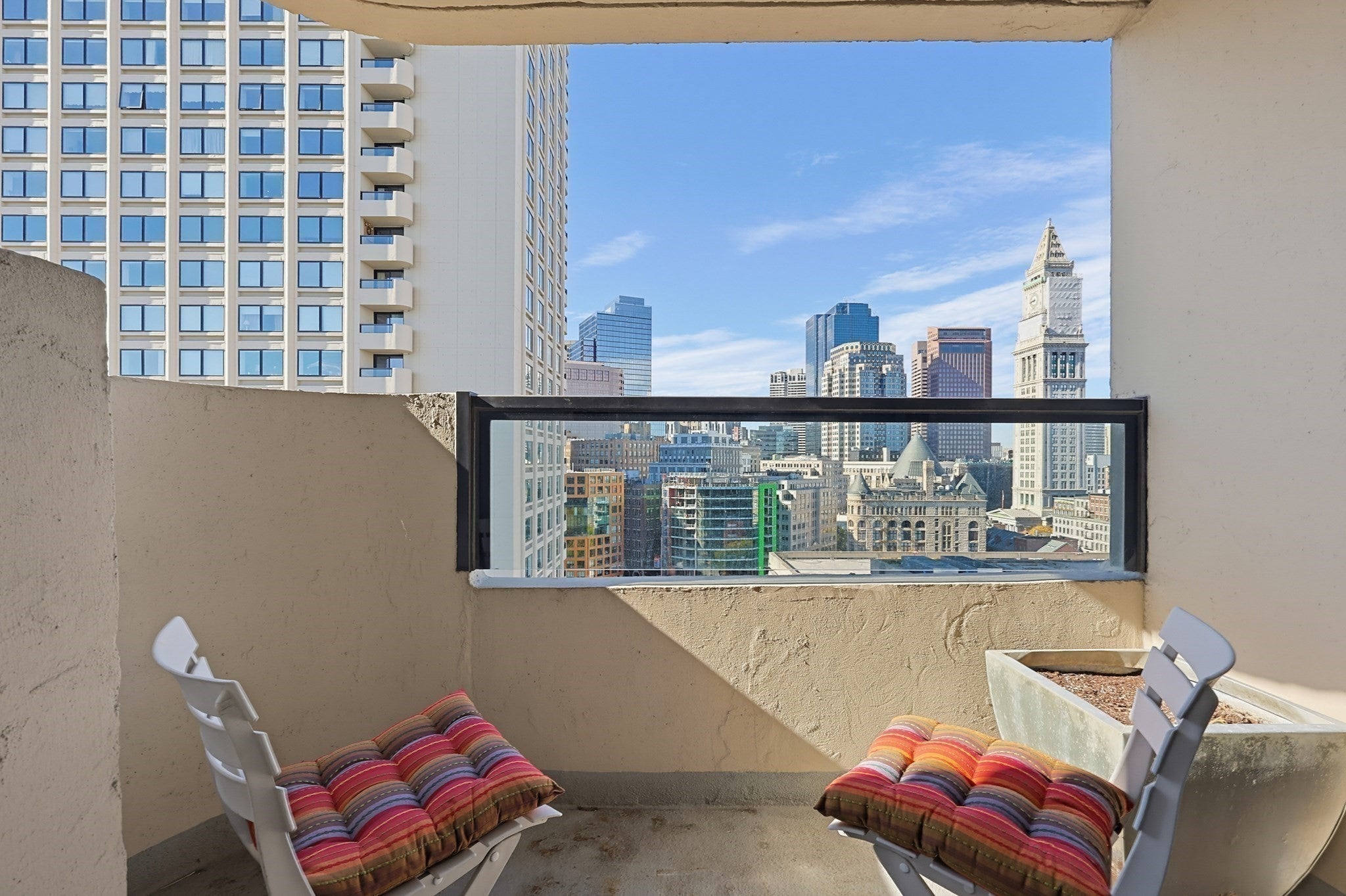 85 East India Row 15F