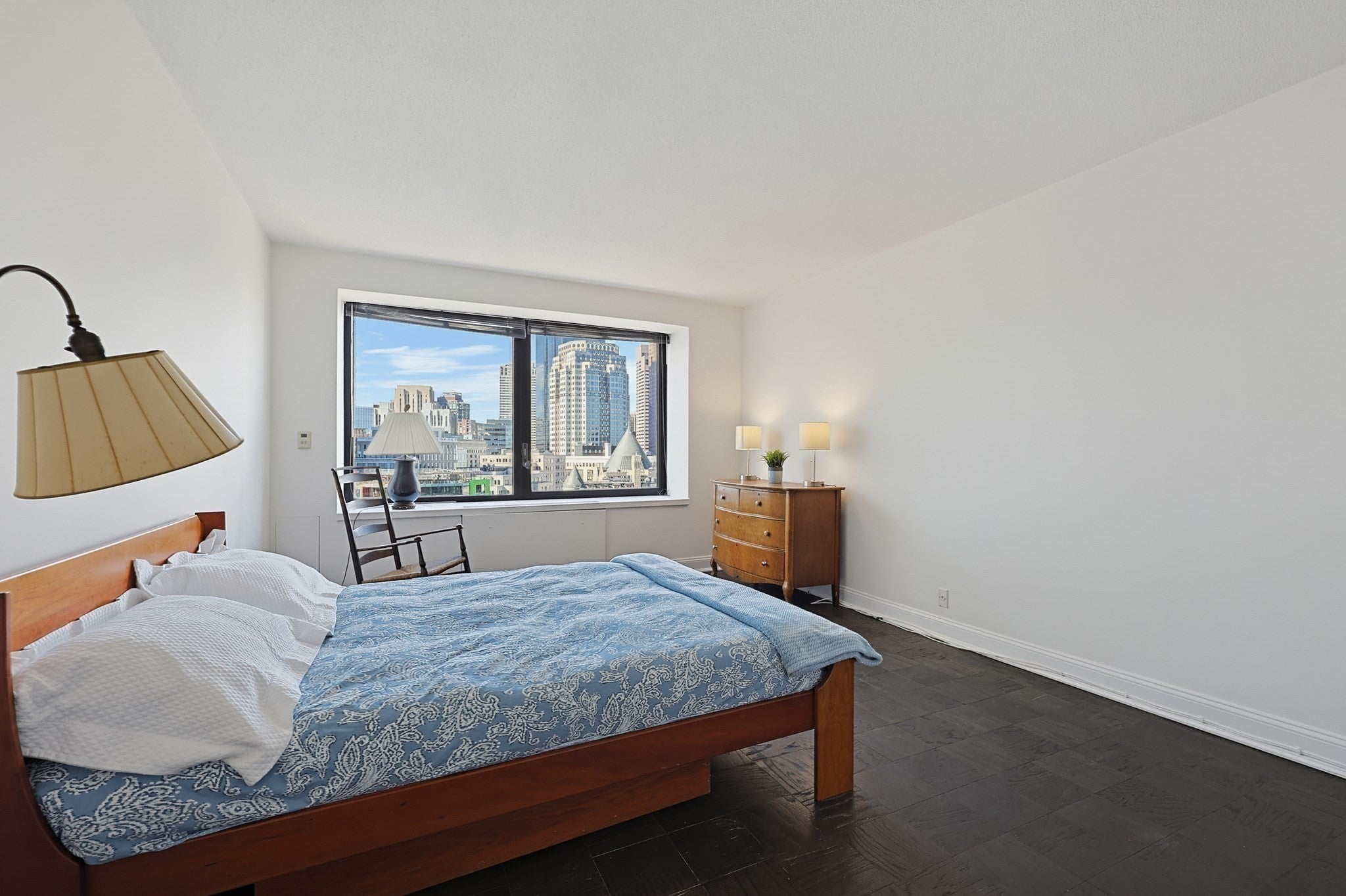 85 East India Row 15F