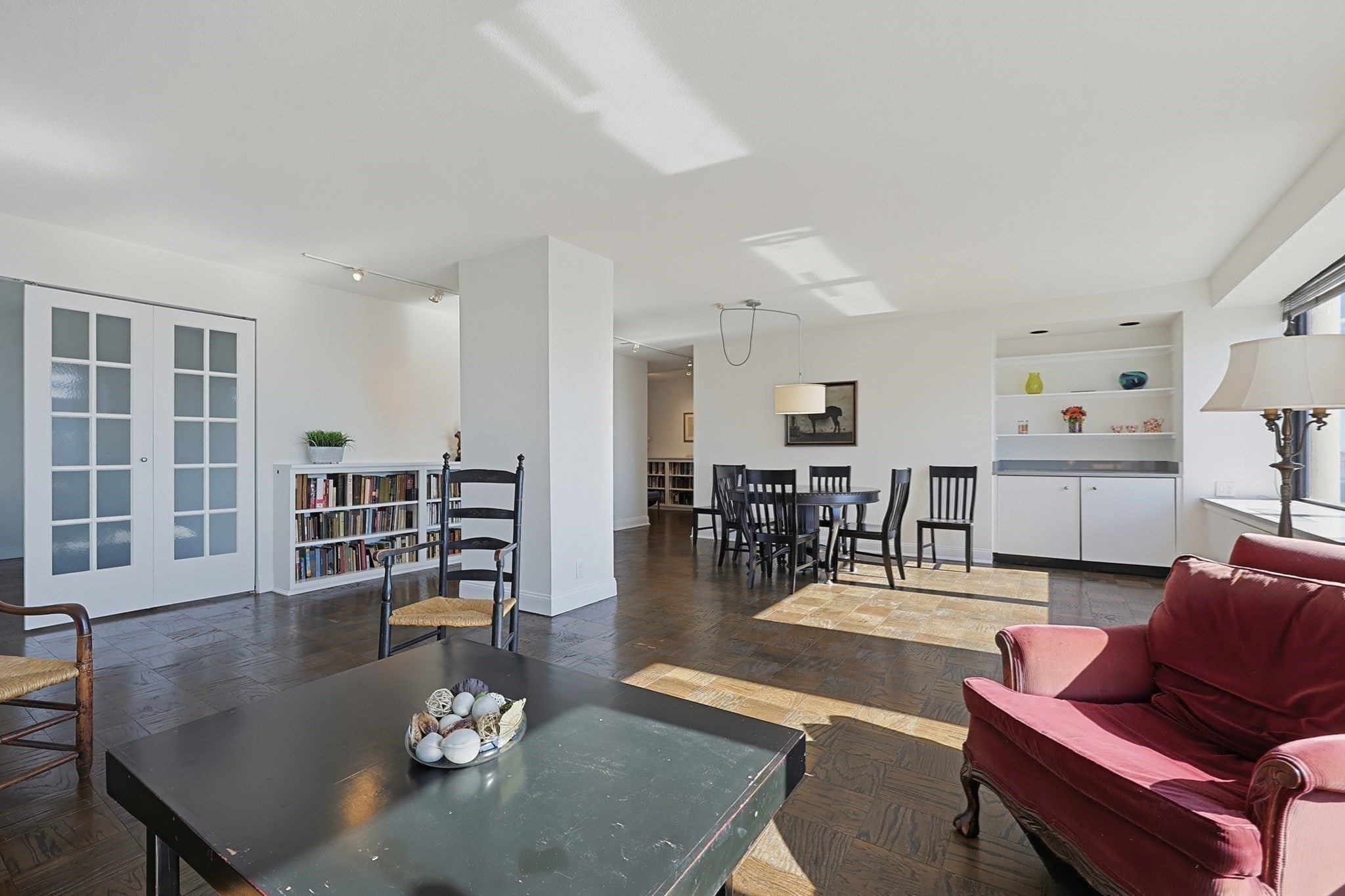 85 East India Row 15F