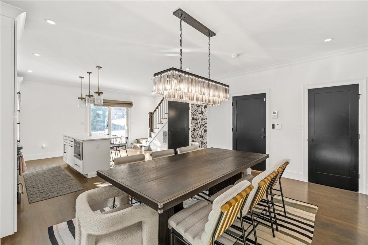 65 Ashland St 2