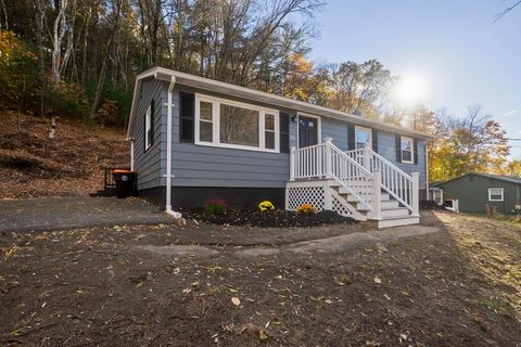 35 Ludlow Rd South Hadley MA 01075