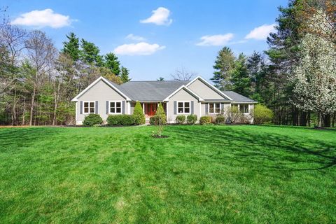 Photo of 4 Deer Run, Holyoke, MA 01040 (MLS # 73504992)