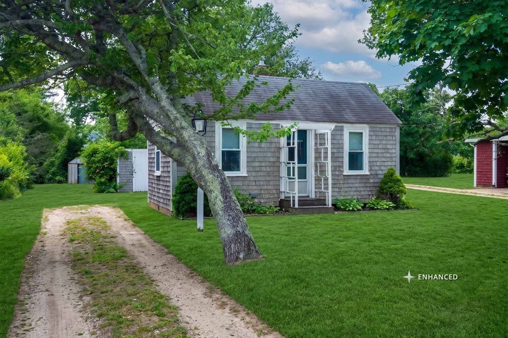 34 Curtis Ln