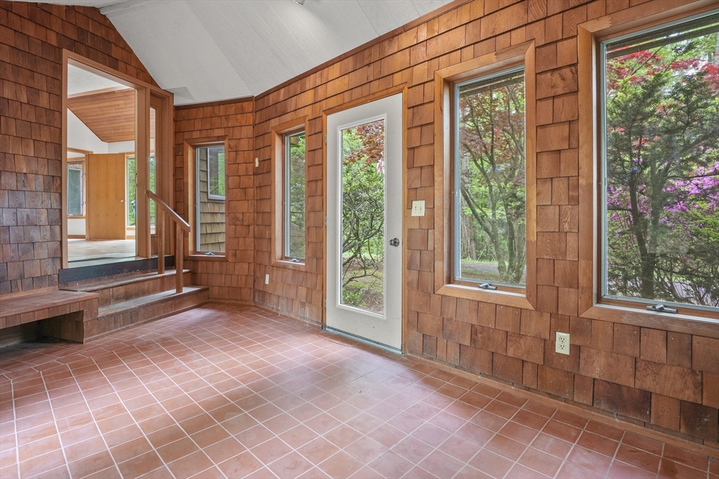 4 Fiske Mill Road