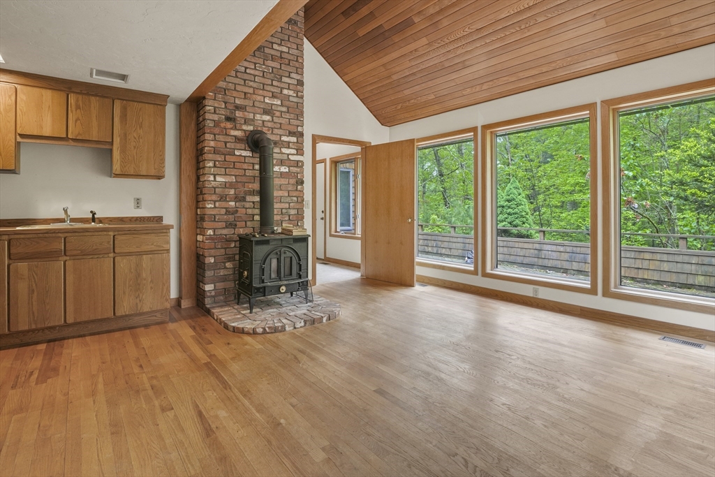 4 Fiske Mill Road