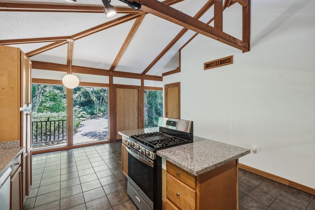 5 Laurel Ridge Dr, Belchertown, MA, 5 Laurel Ridge Dr, Belchertown, MA Photo #7