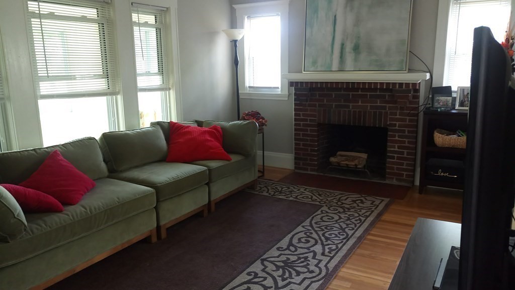 22 Creeley Rd 2