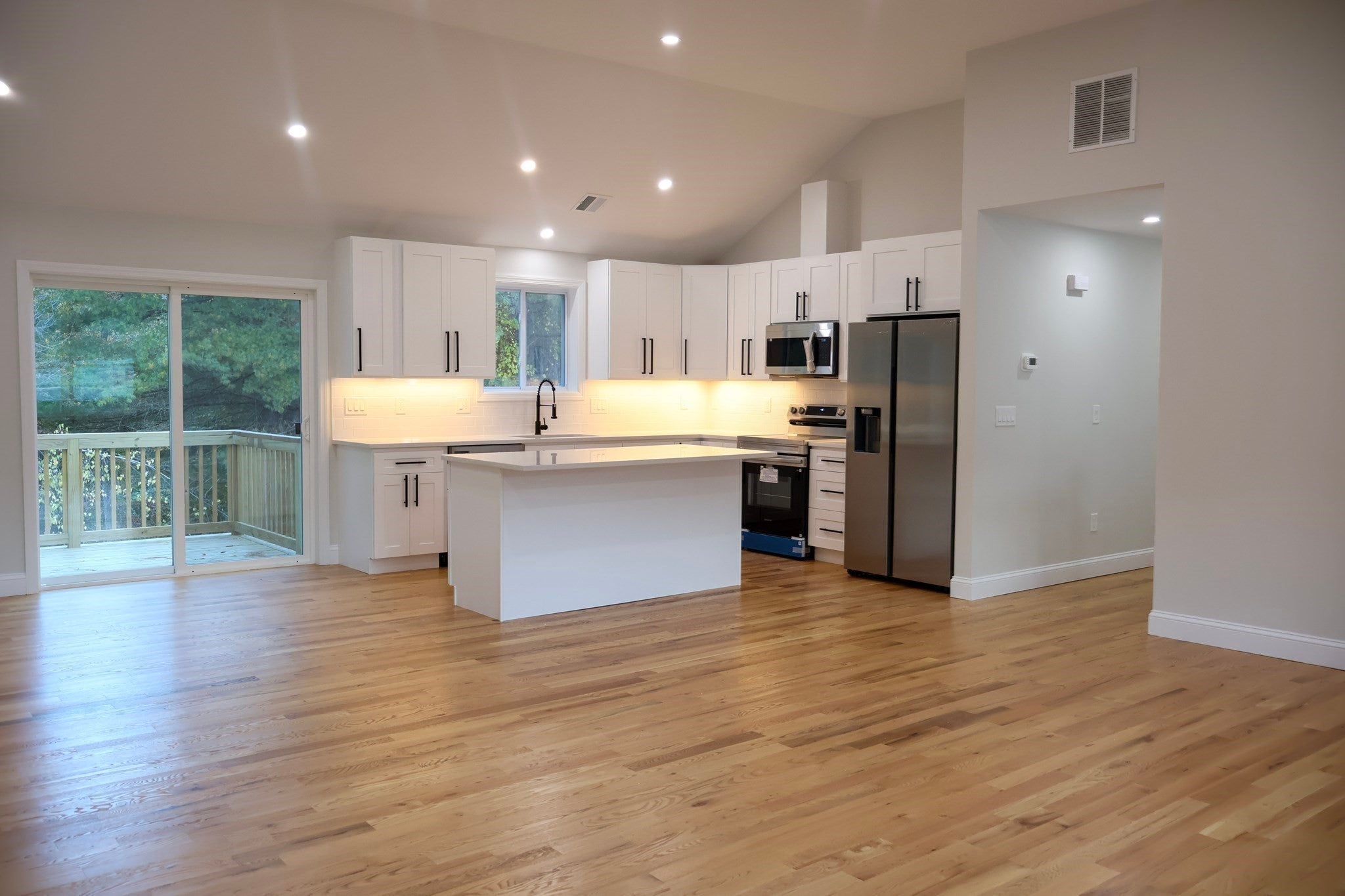 190 Southbridge Rd, Dudley, MA Photo #7