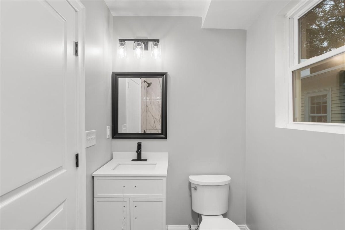 28 Potters Ave, Providence, RI Photo #14