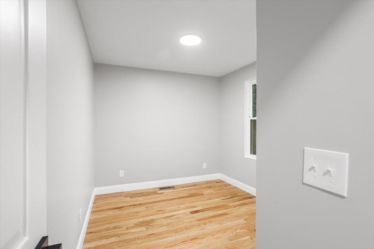 28 Potters Ave, Providence, RI Photo #20