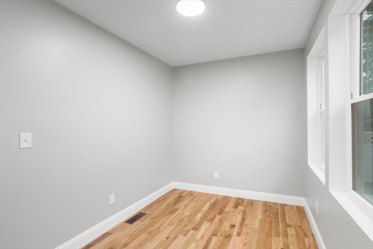 28 Potters Ave, Providence, RI Photo #17