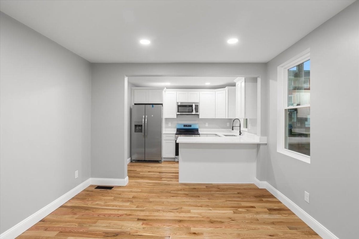 28 Potters Ave, Providence, RI Photo #8