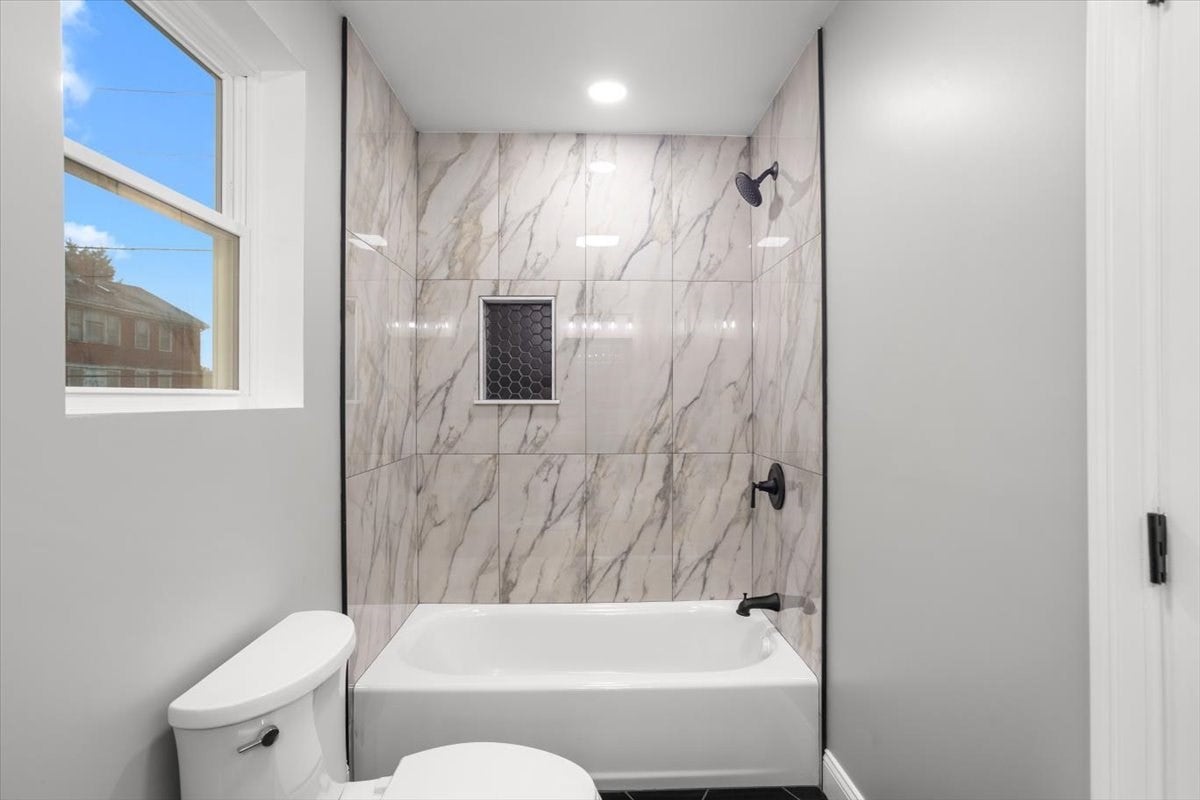 28 Potters Ave, Providence, RI Photo #32