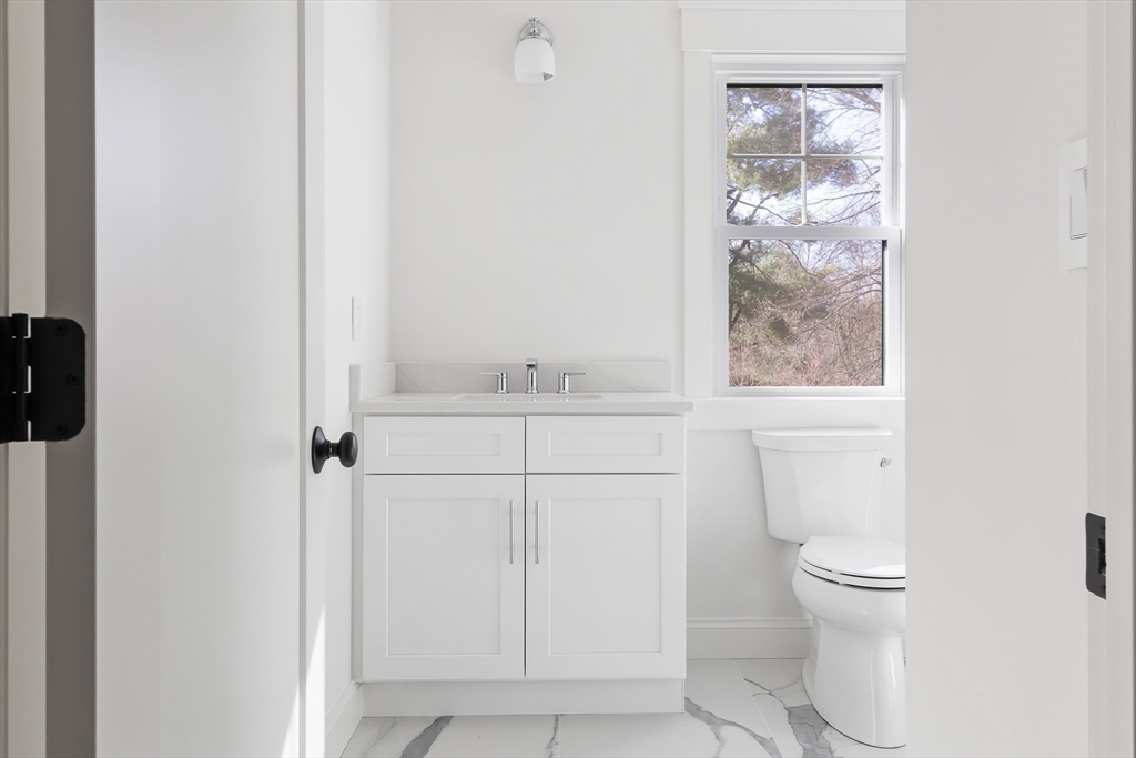 Natick, Massachusetts 01760, United States, 5 Bedrooms Bedrooms, ,5 BathroomsBathrooms,Residential,Contingent,132496