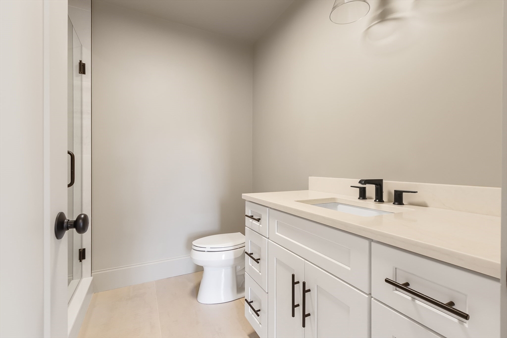 Natick, Massachusetts 01760, United States, 5 Bedrooms Bedrooms, ,5 BathroomsBathrooms,Residential,Contingent,132496