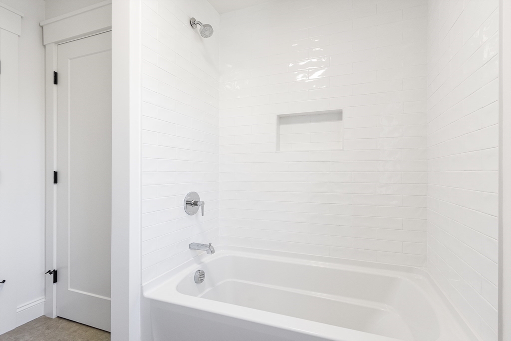 Natick, Massachusetts 01760, United States, 5 Bedrooms Bedrooms, ,5 BathroomsBathrooms,Residential,Contingent,132496