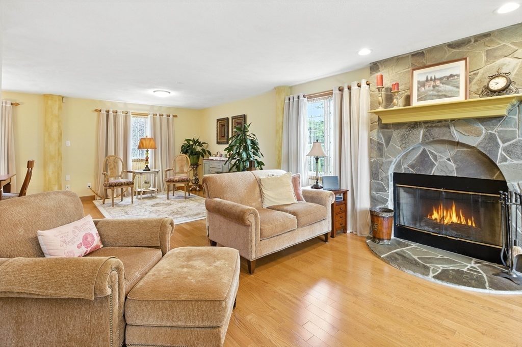 11 Applewood Lane