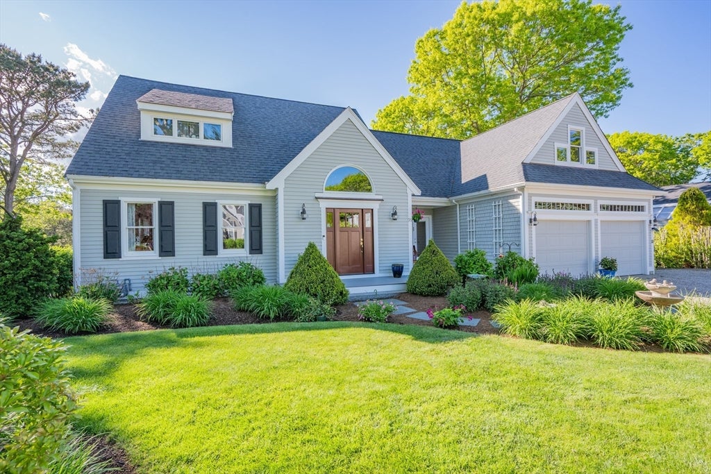 35 Bayshore Dr