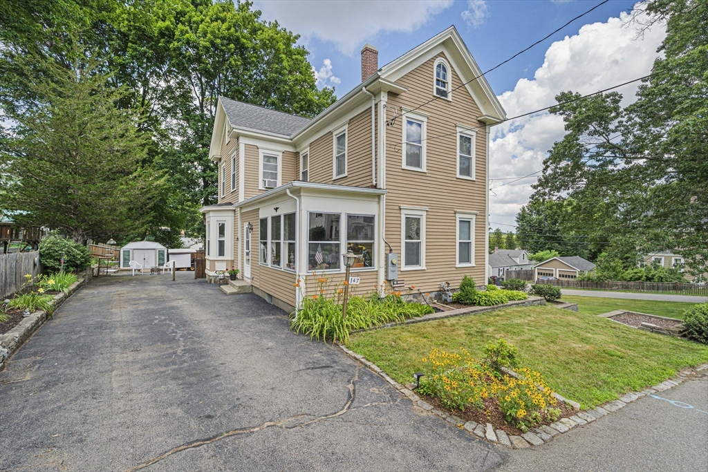 147 Quincy Ave