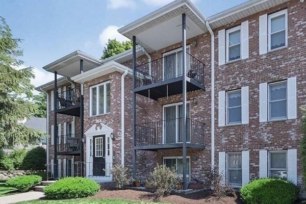 Click for 364 Neponset St #K, Canton, MA slideshow
