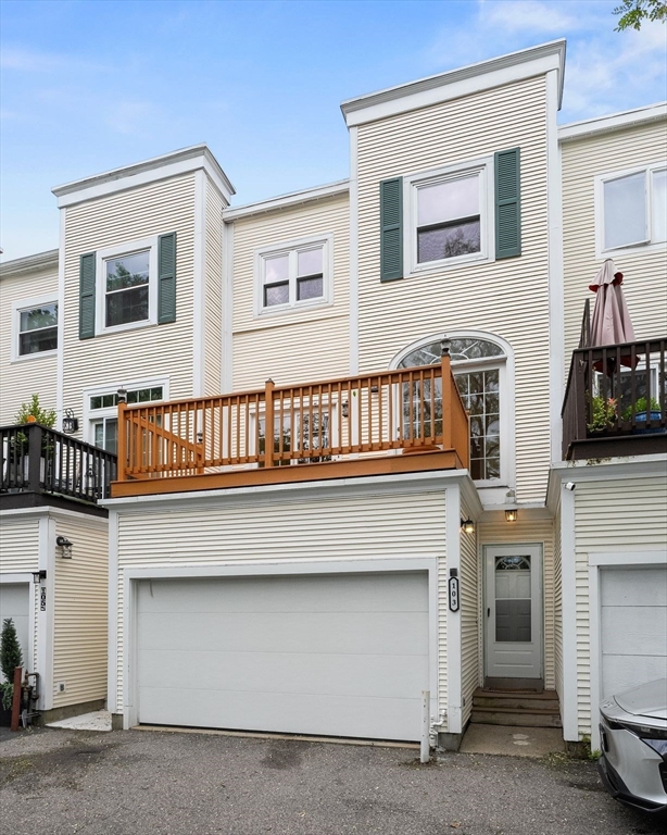 103 Claybourne 103