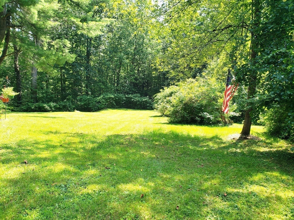 Chester, Massachusetts 01011, United States, 2 Bedrooms Bedrooms, ,1 BathroomBathrooms,Residential,Active,189702