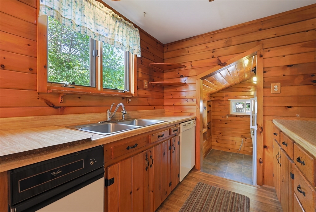 640 Pulaski Blvd, Bellingham, MA, 640 Pulaski Blvd, Bellingham, MA Photo #15