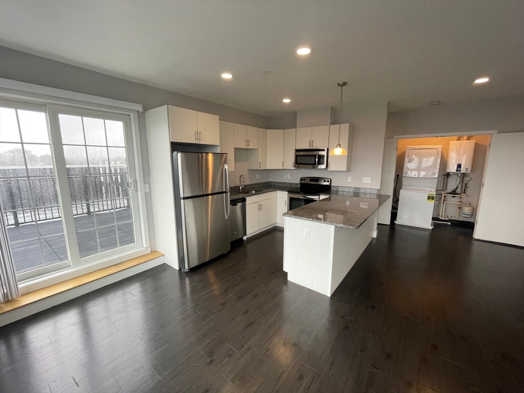 431 River Street 503