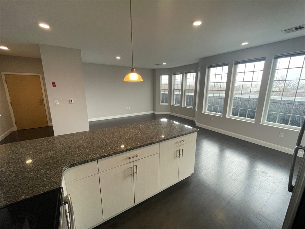 431 River Street 503