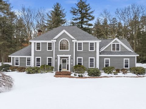 24 Talbott Farm Dr Mendon MA 01756