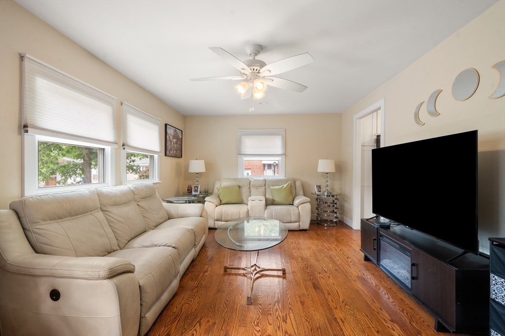 17 Chandler Rd