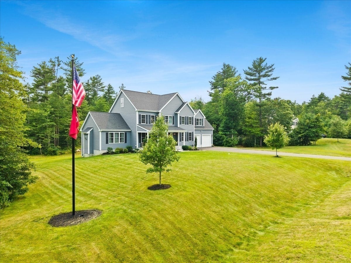 8 Paddock Cir