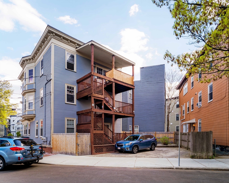 52 Plymouth St #1, Cambridge, MA Photo #17