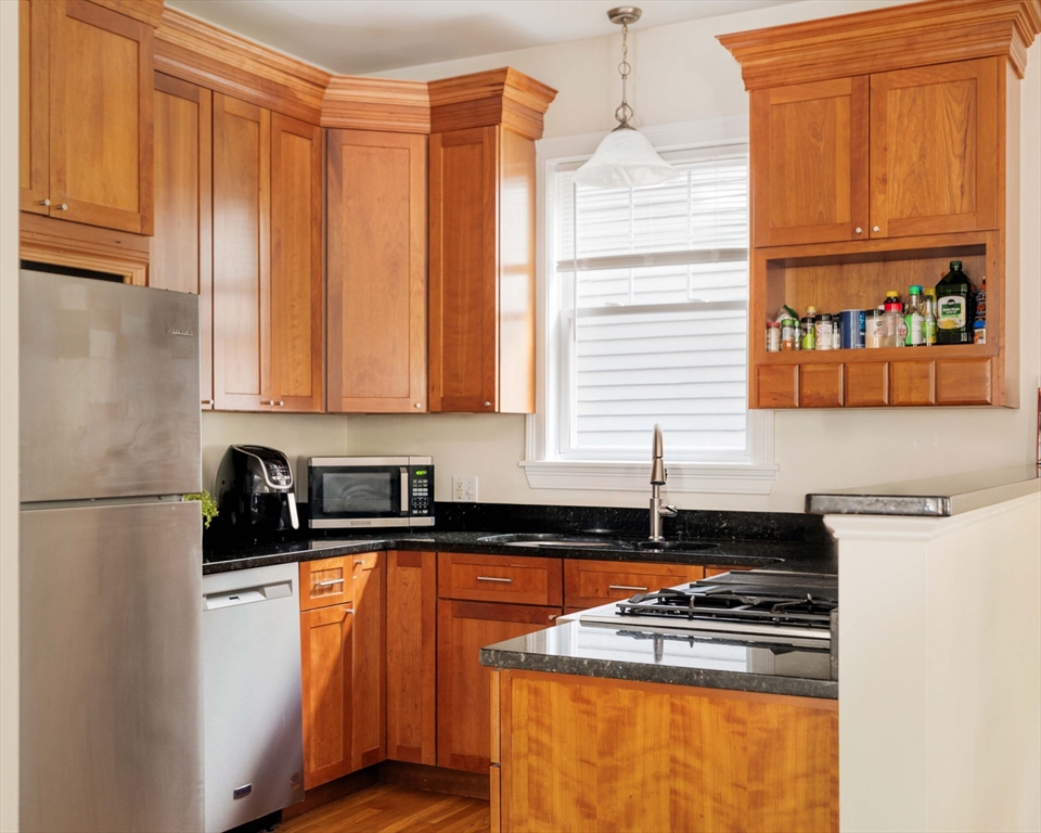 52 Plymouth St #1, Cambridge, MA Photo #3