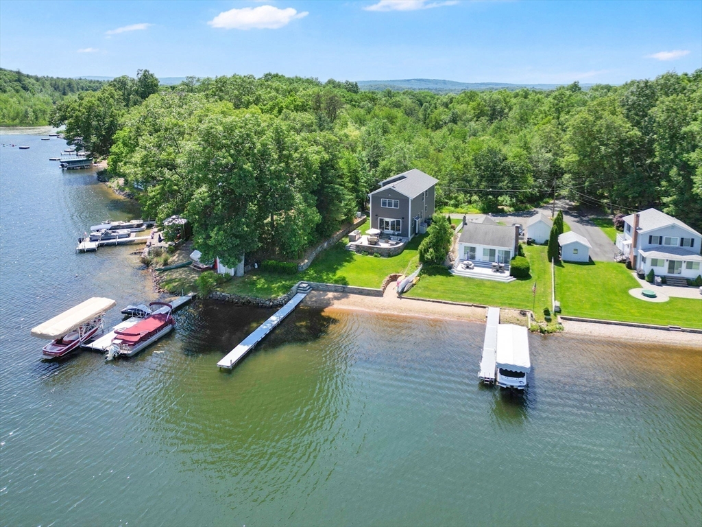 6 Iroquois Dr