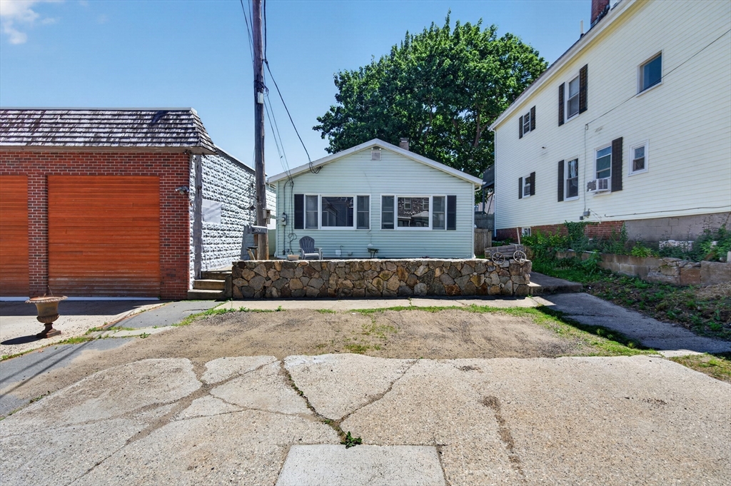 157 Maplewood Ave