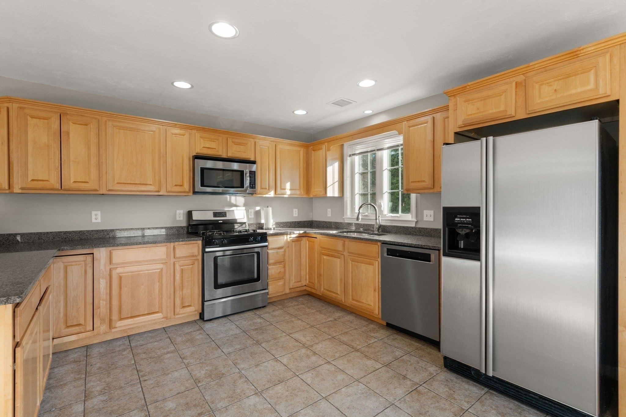 3076 Hunters Hill Dr, Dighton, MA, 3076 Hunters Hill Dr, Dighton, MA Photo #18